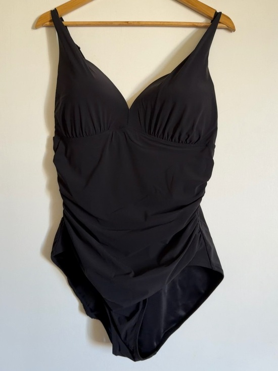 Lands' End Other - Lands’ End Black Cinched Waist Shelf Bra Classic One Piece Swimsuit size 16 EUC